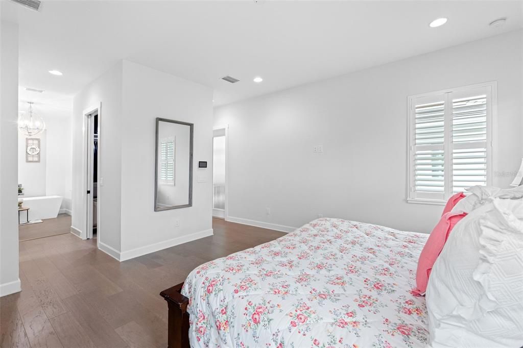 For Sale: $2,575,000 (4 beds, 4 baths, 3602 Square Feet)