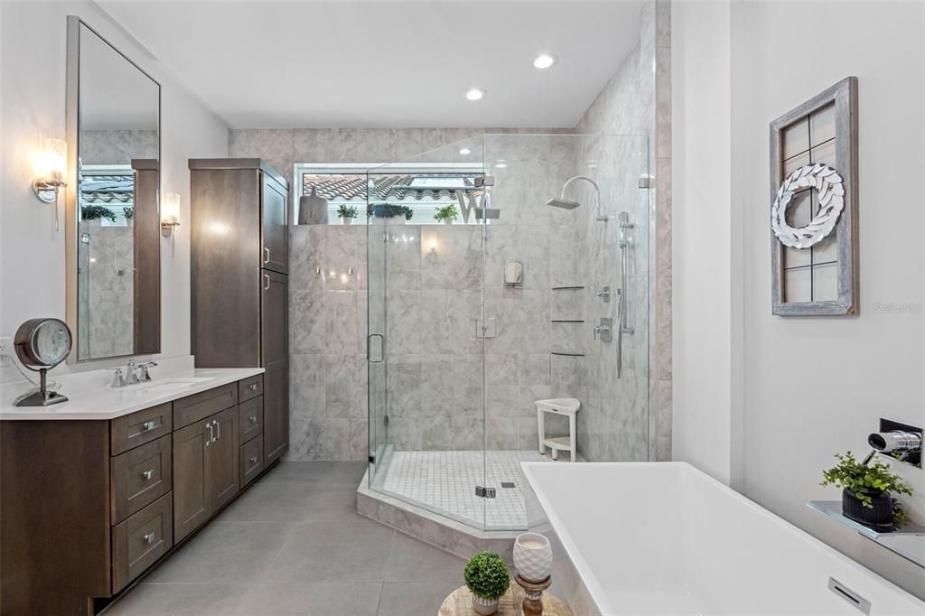 For Sale: $2,575,000 (4 beds, 4 baths, 3602 Square Feet)