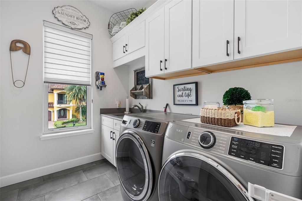 For Sale: $2,575,000 (4 beds, 4 baths, 3602 Square Feet)