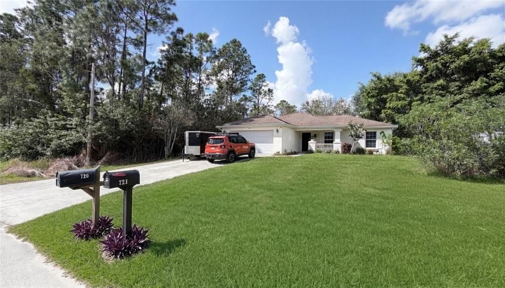 For Sale: $319,900 (3 beds, 2 baths, 1274 Square Feet)