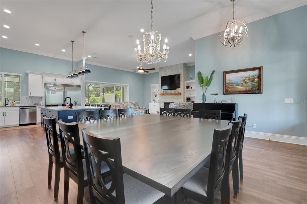 En Venta: $825,000 (4 camas, 3 baños, 3020 Pies cuadrados)