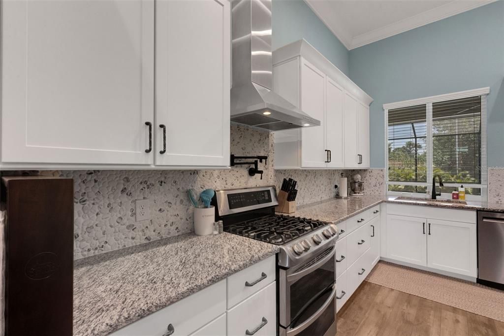 En Venta: $825,000 (4 camas, 3 baños, 3020 Pies cuadrados)