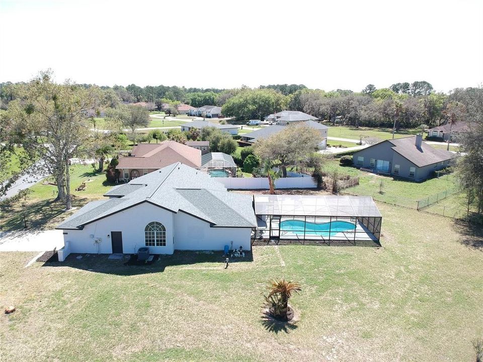 Activo con contrato: $360,000 (3 camas, 2 baños, 1870 Pies cuadrados)