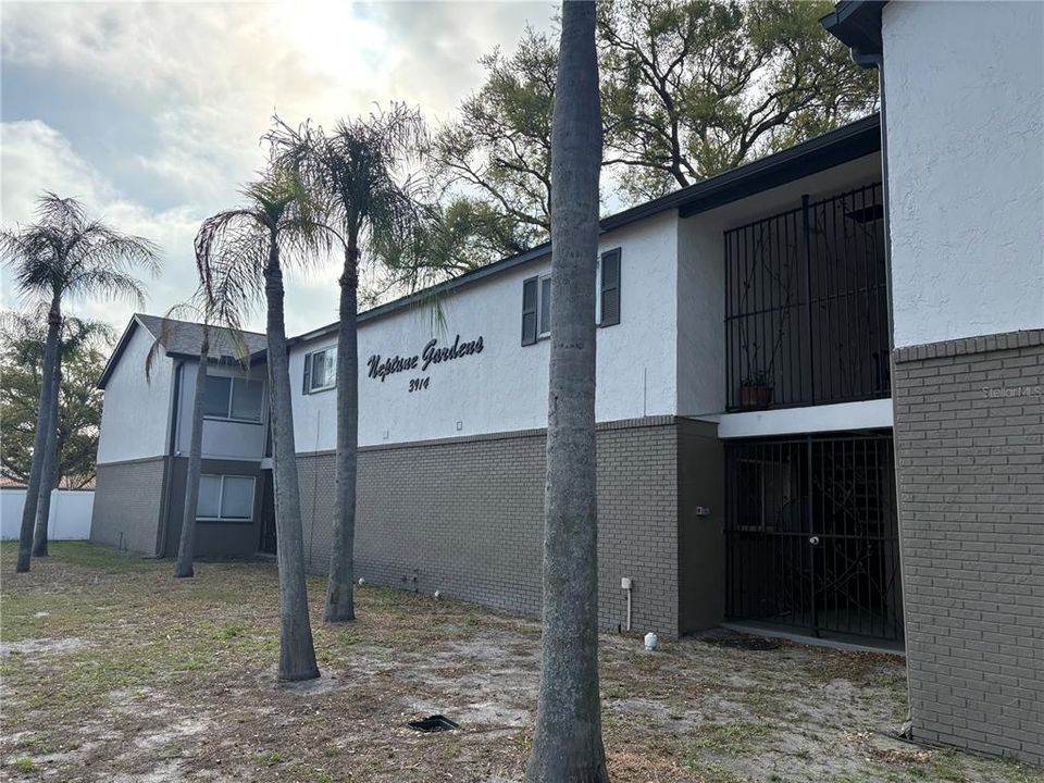 For Rent: $1,500 (1 beds, 1 baths, 494 Square Feet)