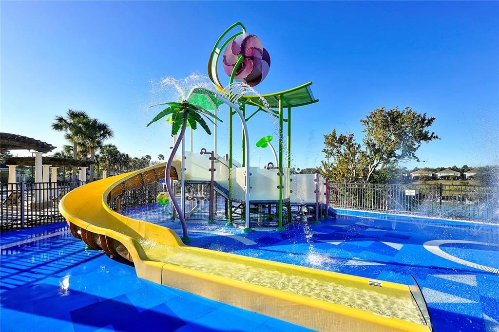Под контрактом: $249,900 (2 спален, 2 ванн, 1081 Квадратных фут)