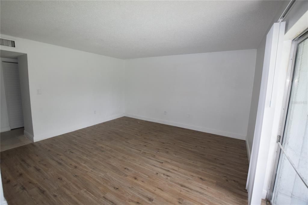 В аренду: $1,050 (1 спален, 1 ванн, 756 Квадратных фут)