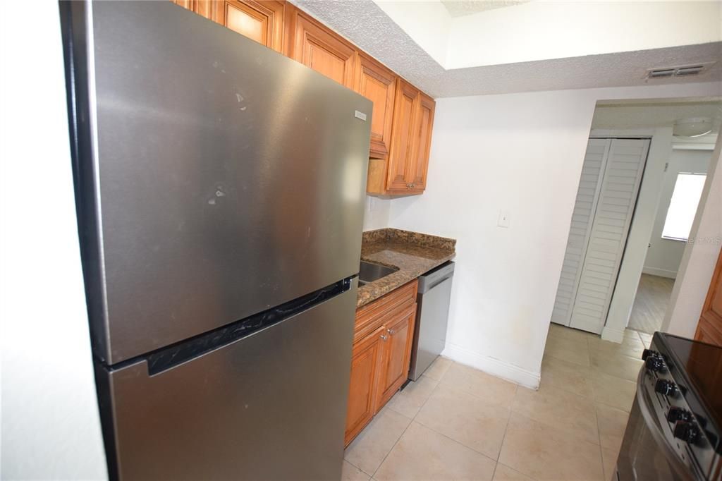 В аренду: $1,050 (1 спален, 1 ванн, 756 Квадратных фут)