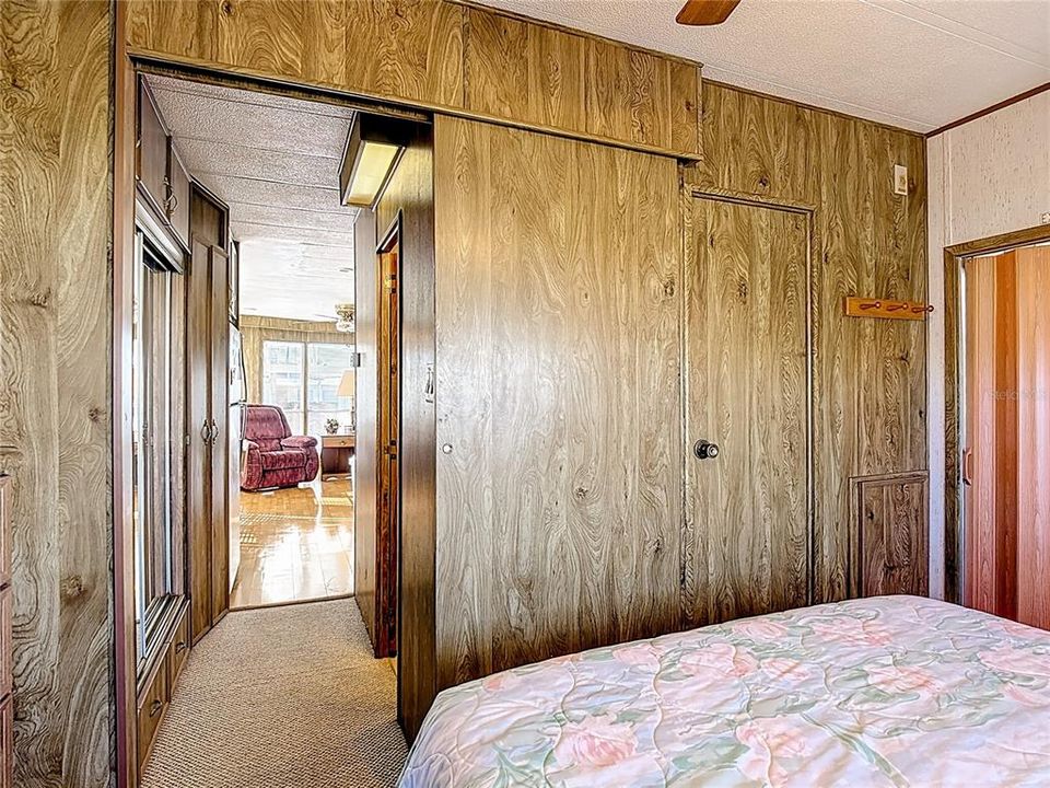 На продажу: $107,900 (1 спален, 1 ванн, 678 Квадратных фут)