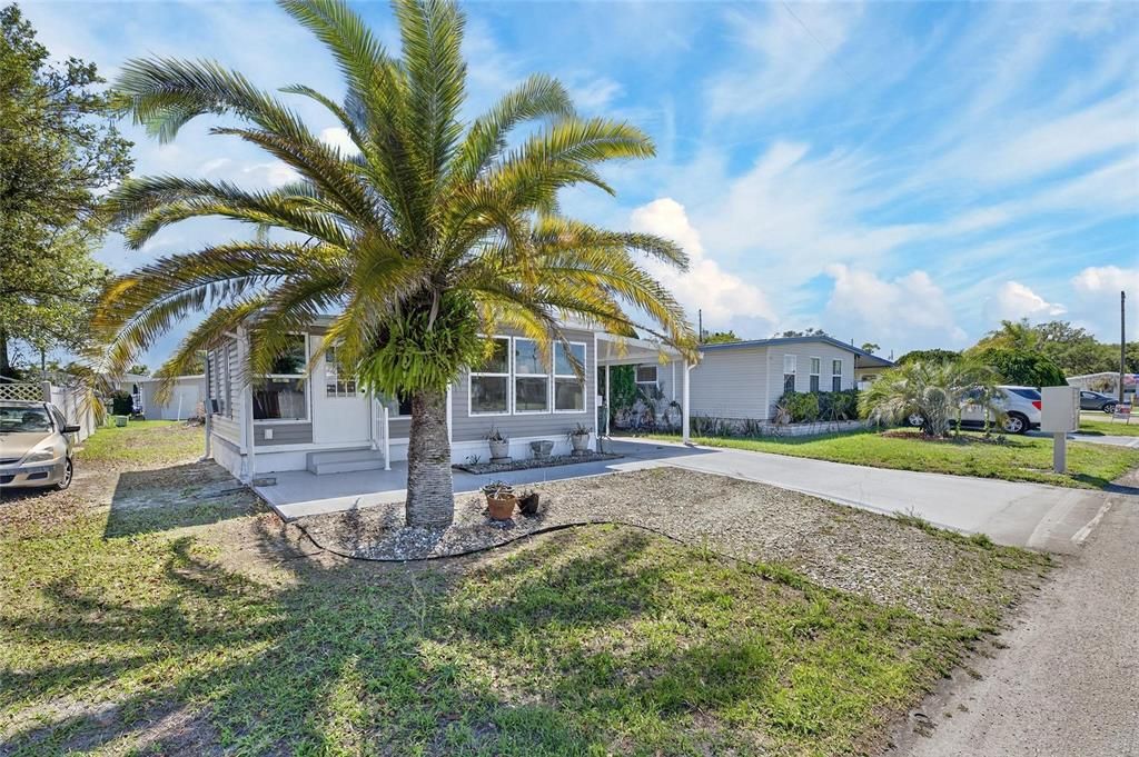 На продажу: $135,000 (2 спален, 2 ванн, 600 Квадратных фут)