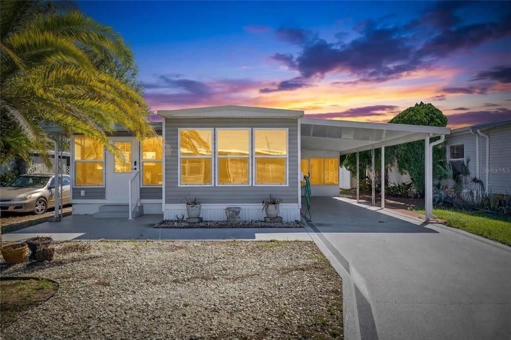 На продажу: $135,000 (2 спален, 2 ванн, 600 Квадратных фут)