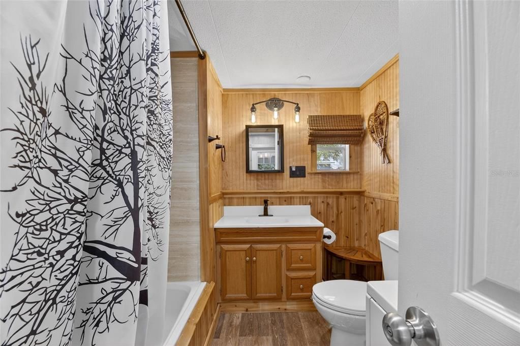 На продажу: $135,000 (2 спален, 2 ванн, 600 Квадратных фут)