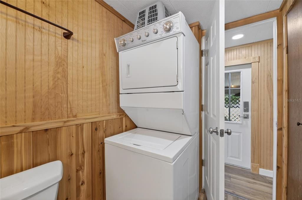 На продажу: $135,000 (2 спален, 2 ванн, 600 Квадратных фут)