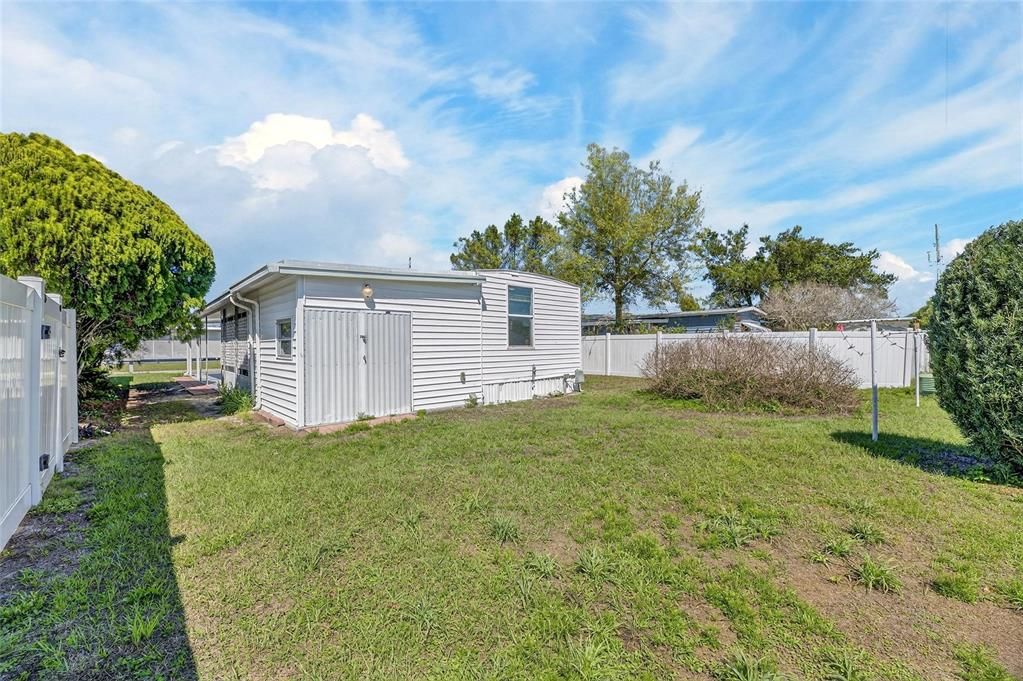 На продажу: $135,000 (2 спален, 2 ванн, 600 Квадратных фут)