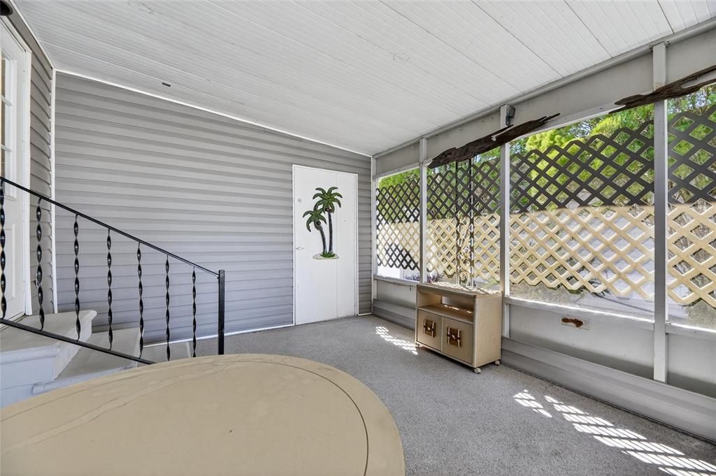 На продажу: $135,000 (2 спален, 2 ванн, 600 Квадратных фут)