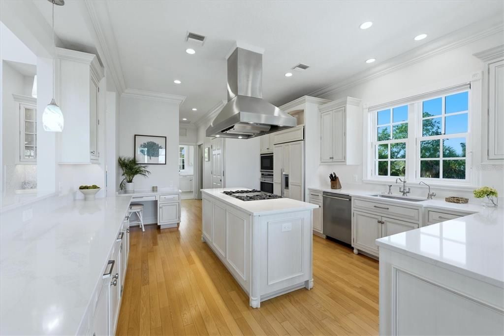 For Sale: $3,650,000 (4 beds, 4 baths, 4264 Square Feet)