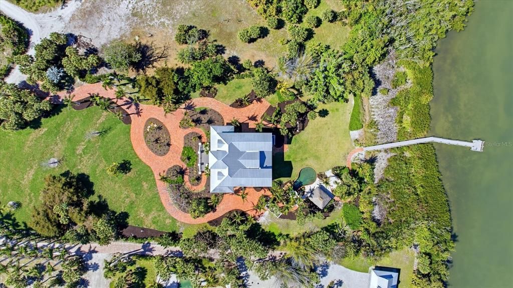 For Sale: $3,650,000 (4 beds, 4 baths, 4264 Square Feet)