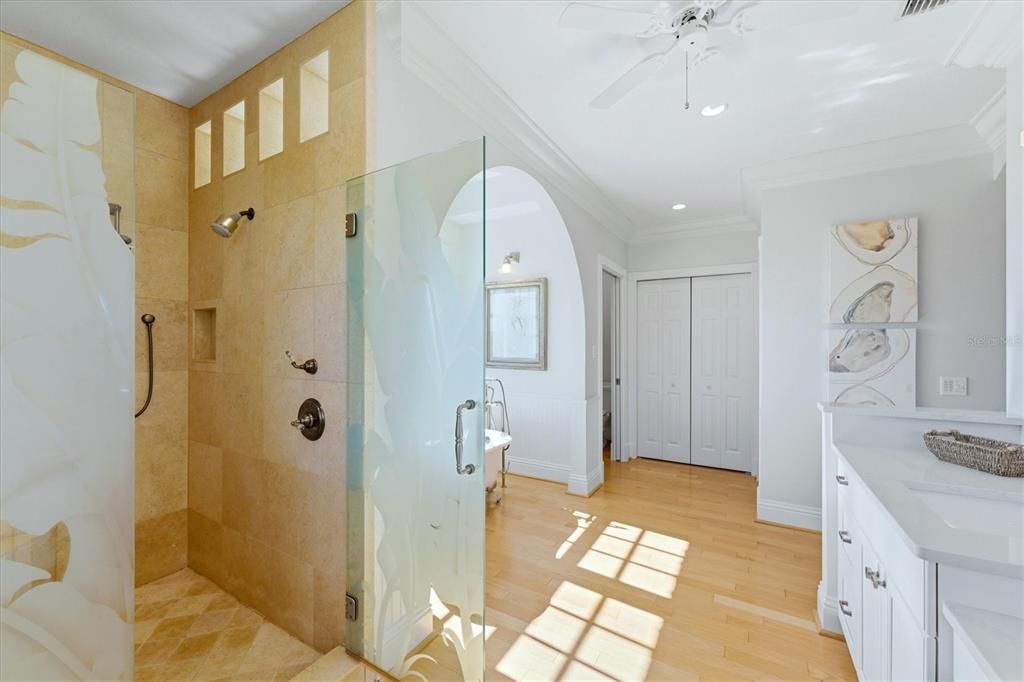 For Sale: $3,650,000 (4 beds, 4 baths, 4264 Square Feet)