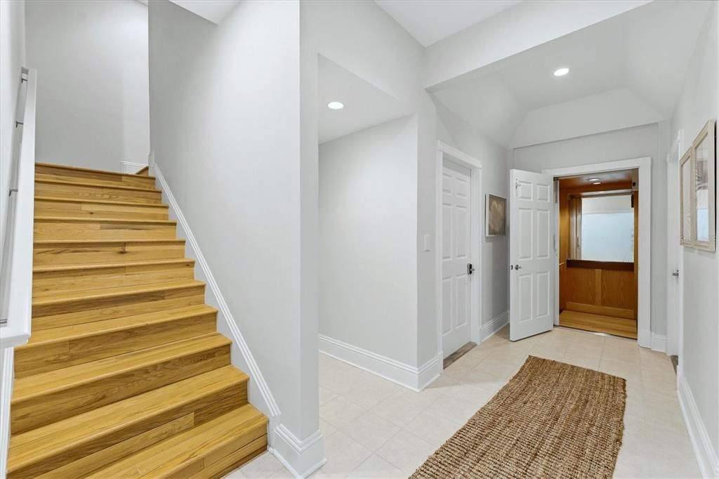 For Sale: $3,650,000 (4 beds, 4 baths, 4264 Square Feet)