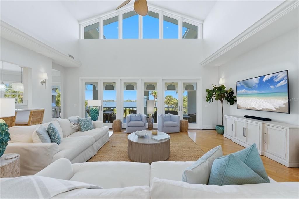 For Sale: $3,650,000 (4 beds, 4 baths, 4264 Square Feet)
