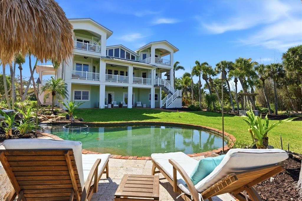 For Sale: $3,650,000 (4 beds, 4 baths, 4264 Square Feet)