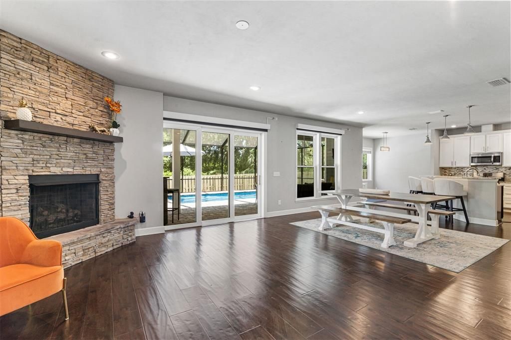 На продажу: $530,000 (4 спален, 3 ванн, 2450 Квадратных фут)