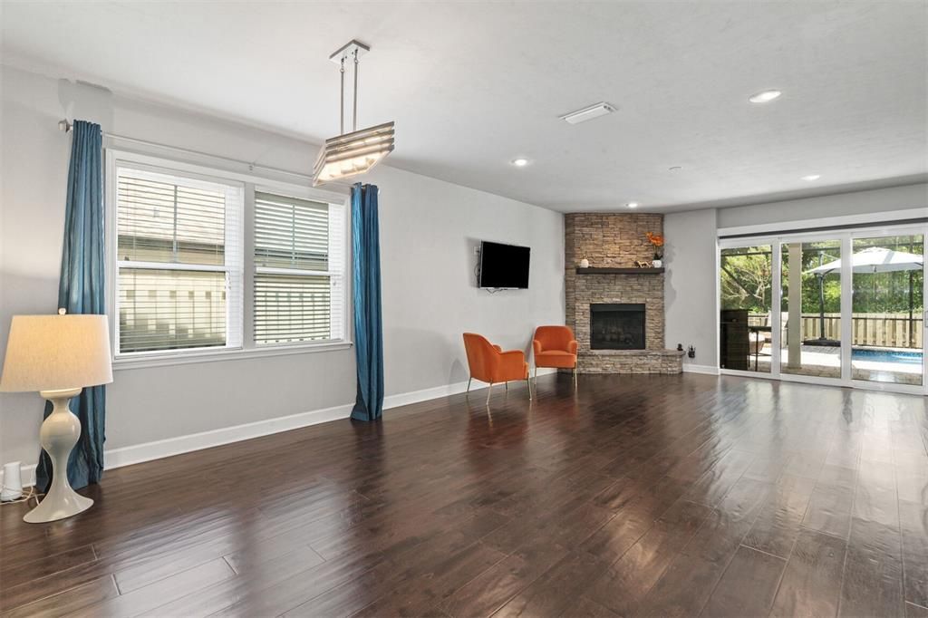 На продажу: $530,000 (4 спален, 3 ванн, 2450 Квадратных фут)