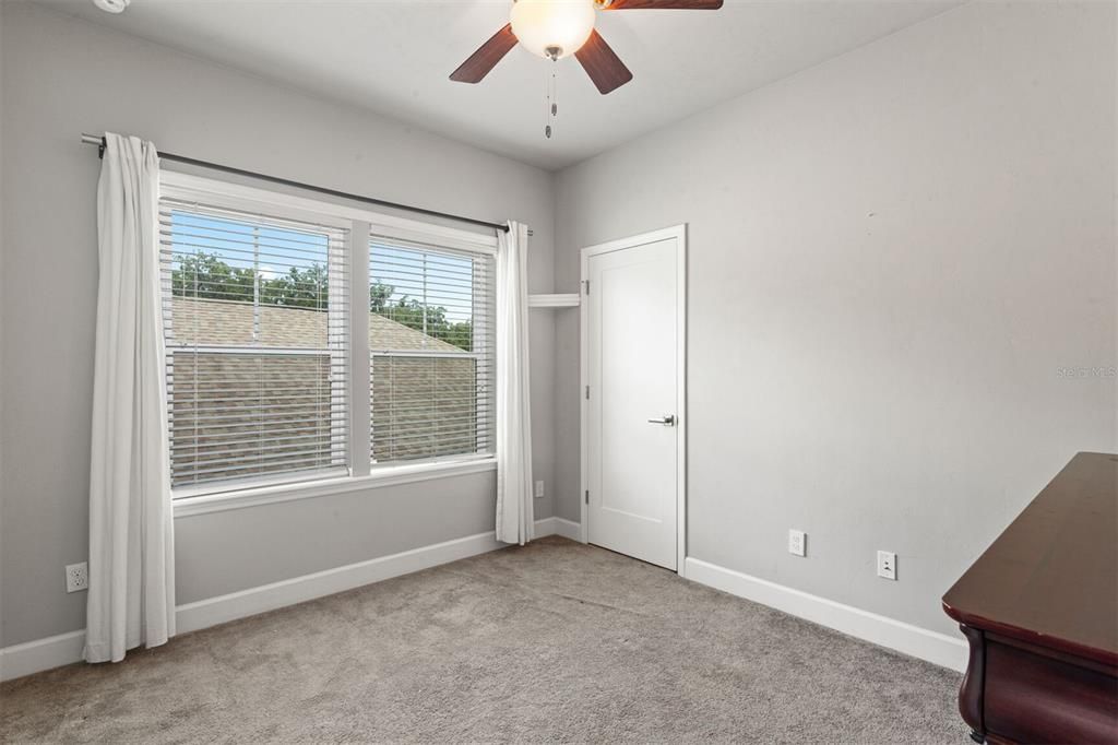 На продажу: $530,000 (4 спален, 3 ванн, 2450 Квадратных фут)