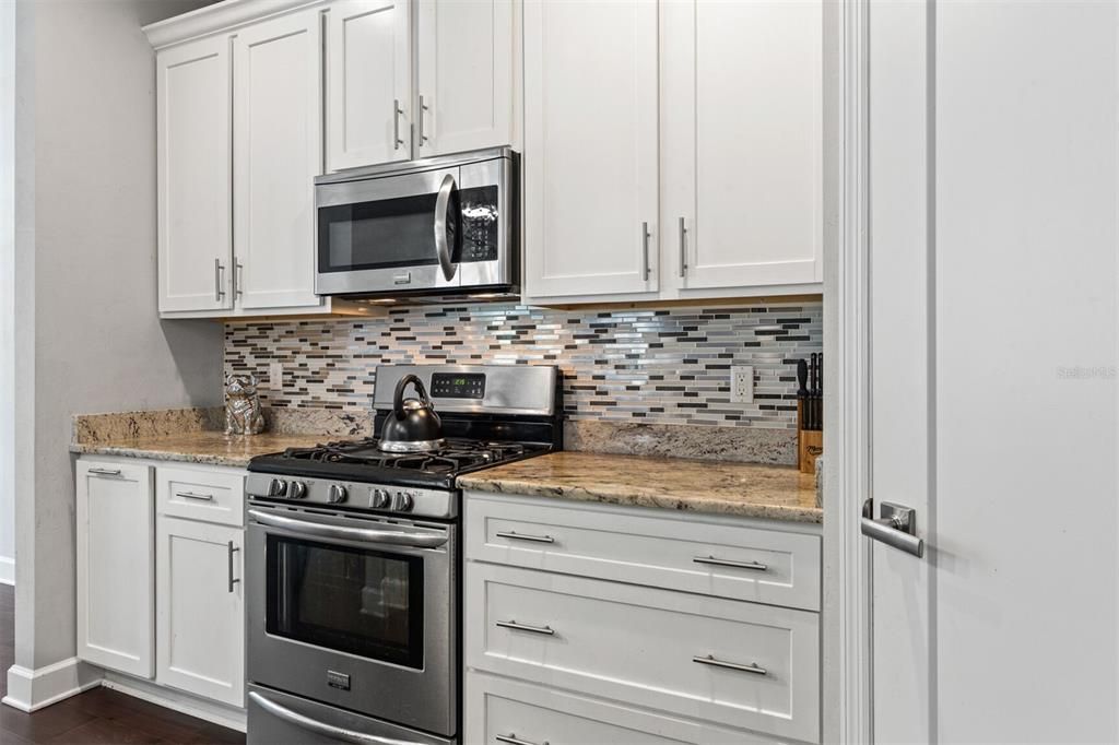 На продажу: $530,000 (4 спален, 3 ванн, 2450 Квадратных фут)