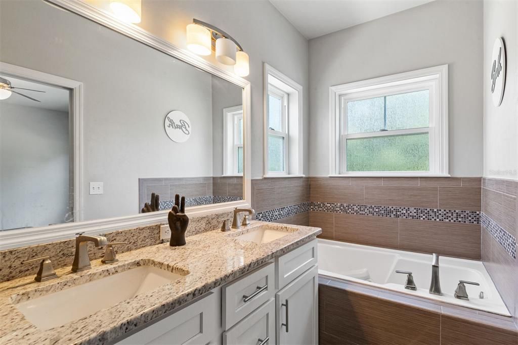 На продажу: $530,000 (4 спален, 3 ванн, 2450 Квадратных фут)