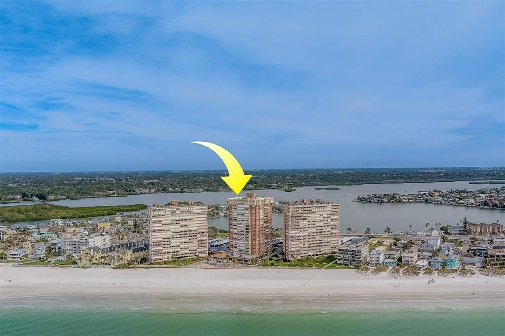 For Sale: $330,000 (1 beds, 1 baths, 995 Square Feet)