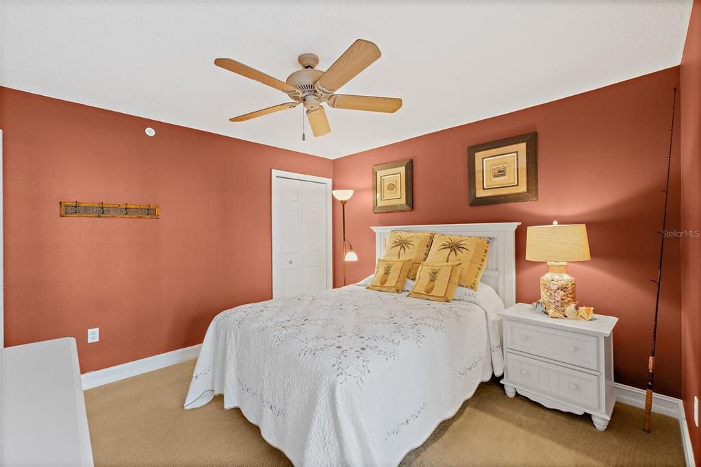 For Sale: $475,000 (3 beds, 2 baths, 1589 Square Feet)