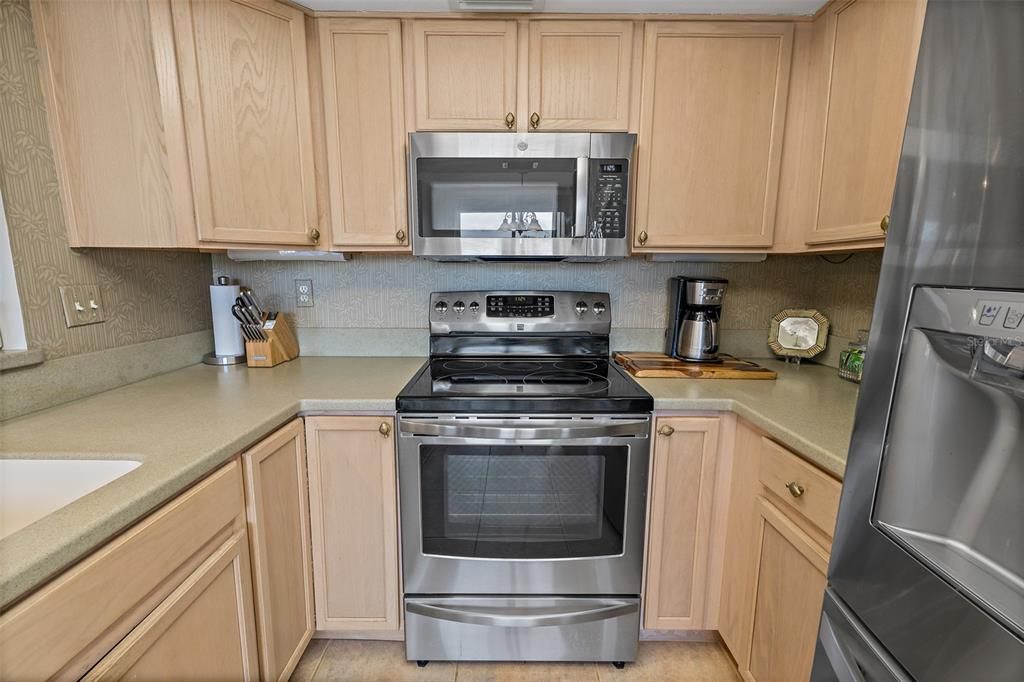 For Sale: $475,000 (3 beds, 2 baths, 1589 Square Feet)