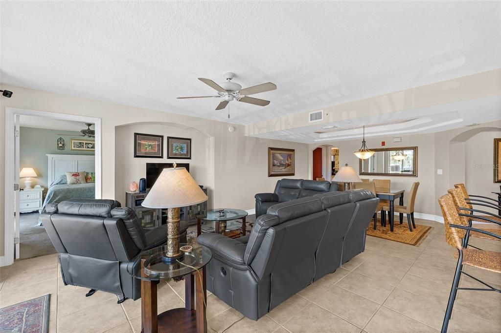 For Sale: $475,000 (3 beds, 2 baths, 1589 Square Feet)