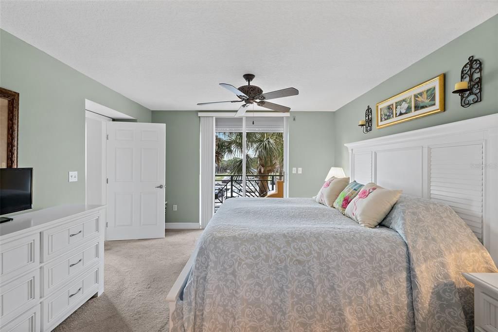 For Sale: $475,000 (3 beds, 2 baths, 1589 Square Feet)