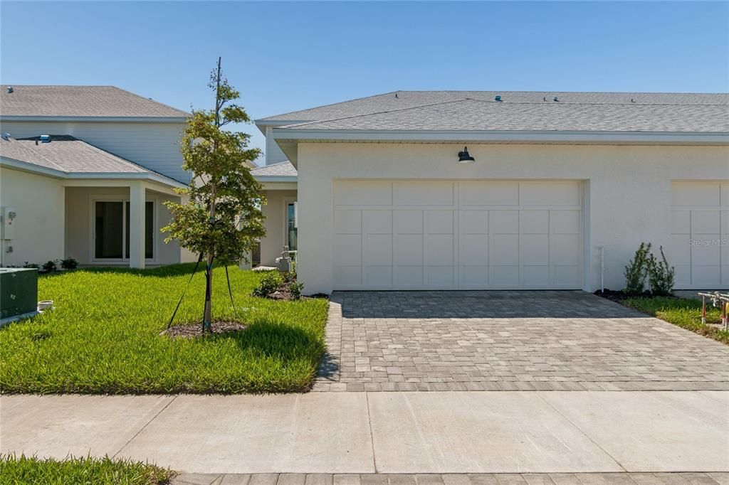 Под контрактом: $589,999 (3 спален, 3 ванн, 2406 Квадратных фут)
