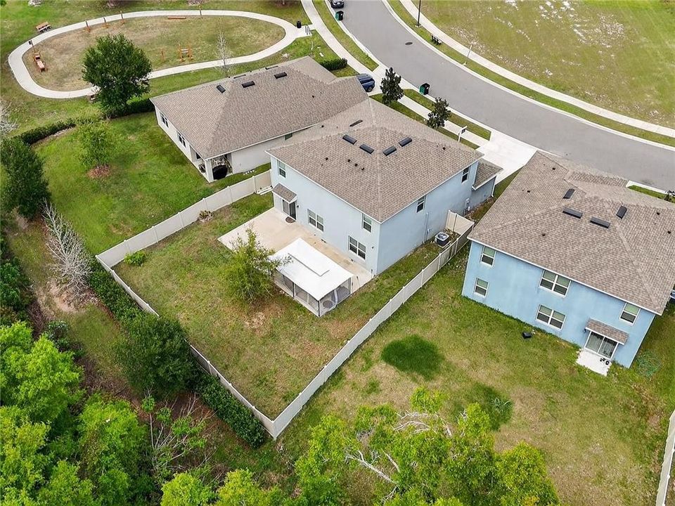 Activo con contrato: $410,000 (5 camas, 3 baños, 2807 Pies cuadrados)