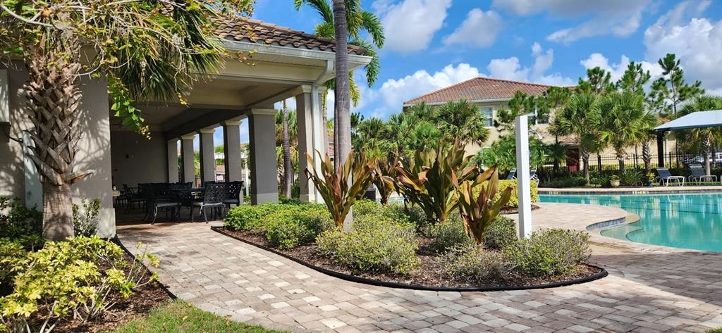 Active With Contract: $2,150 (3 beds, 2 baths, 1675 Square Feet)