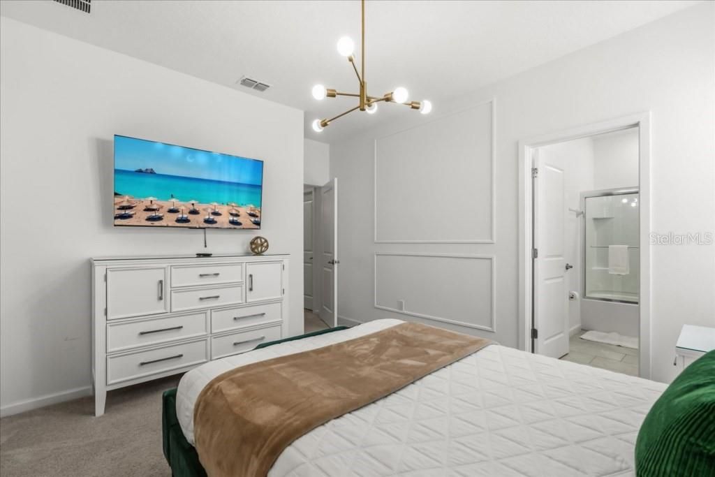 For Sale: $1,550,000 (12 beds, 11 baths, 4762 Square Feet)