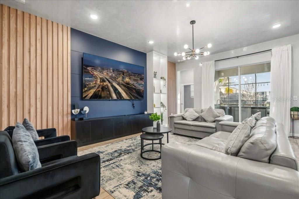 For Sale: $1,550,000 (12 beds, 11 baths, 4762 Square Feet)
