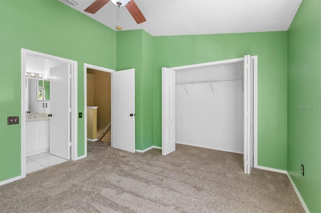 На продажу: $185,900 (2 спален, 2 ванн, 1184 Квадратных фут)
