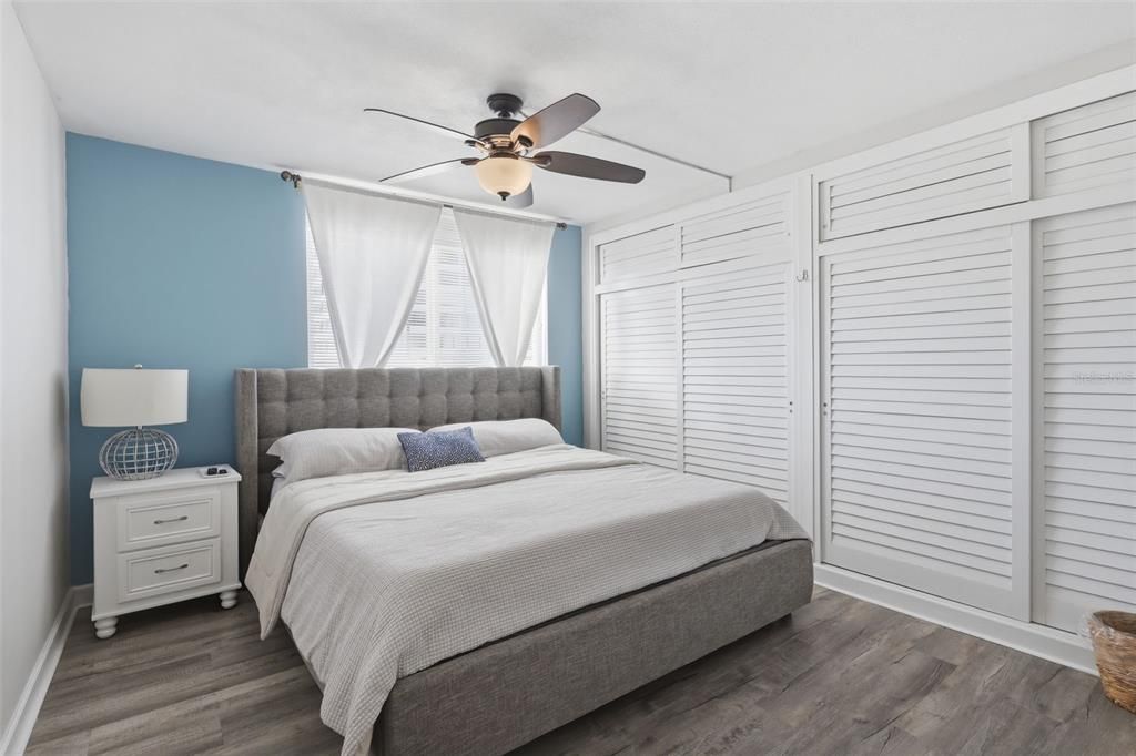 For Sale: $140,000 (1 beds, 1 baths, 796 Square Feet)