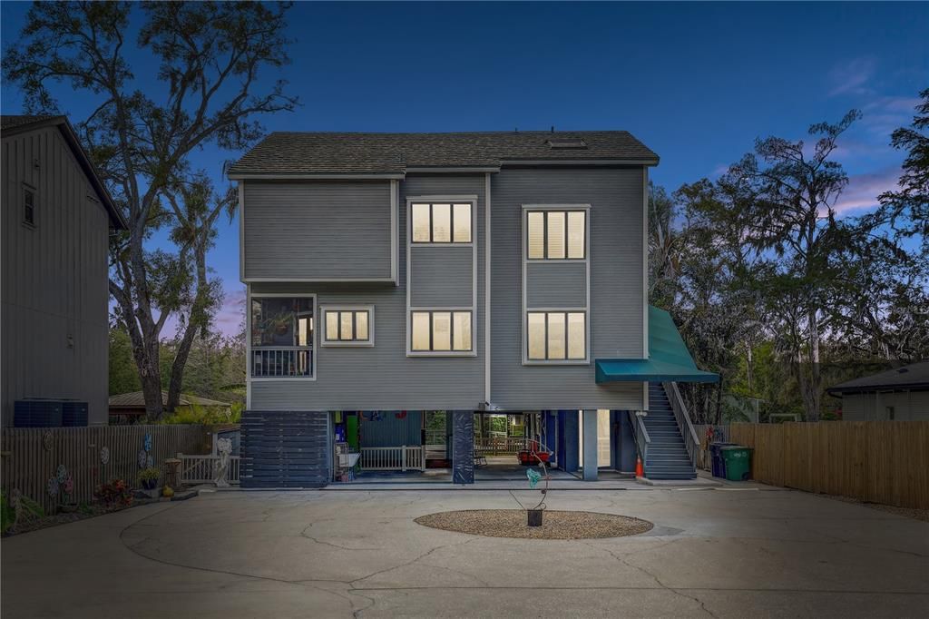 Active With Contract: $999,990 (3 beds, 3 baths, 2247 Square Feet)