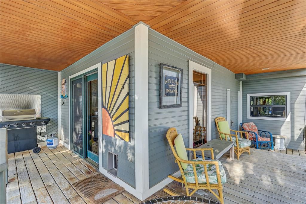 Active With Contract: $999,990 (3 beds, 3 baths, 2247 Square Feet)