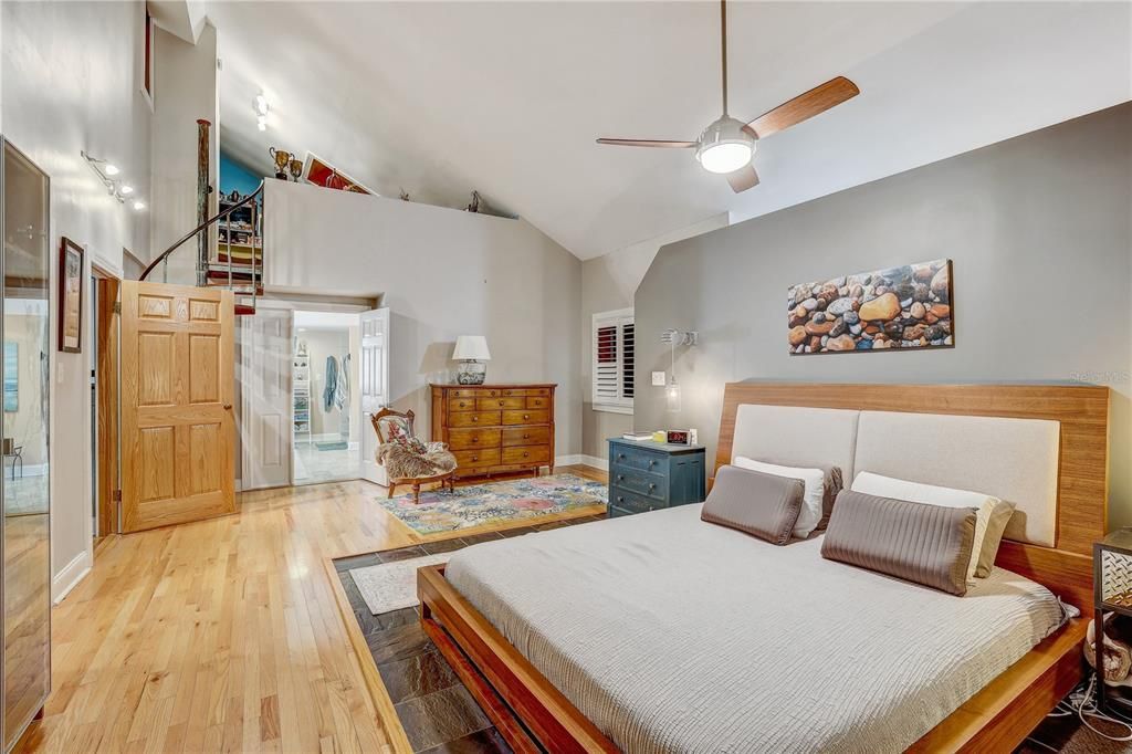Active With Contract: $999,990 (3 beds, 3 baths, 2247 Square Feet)