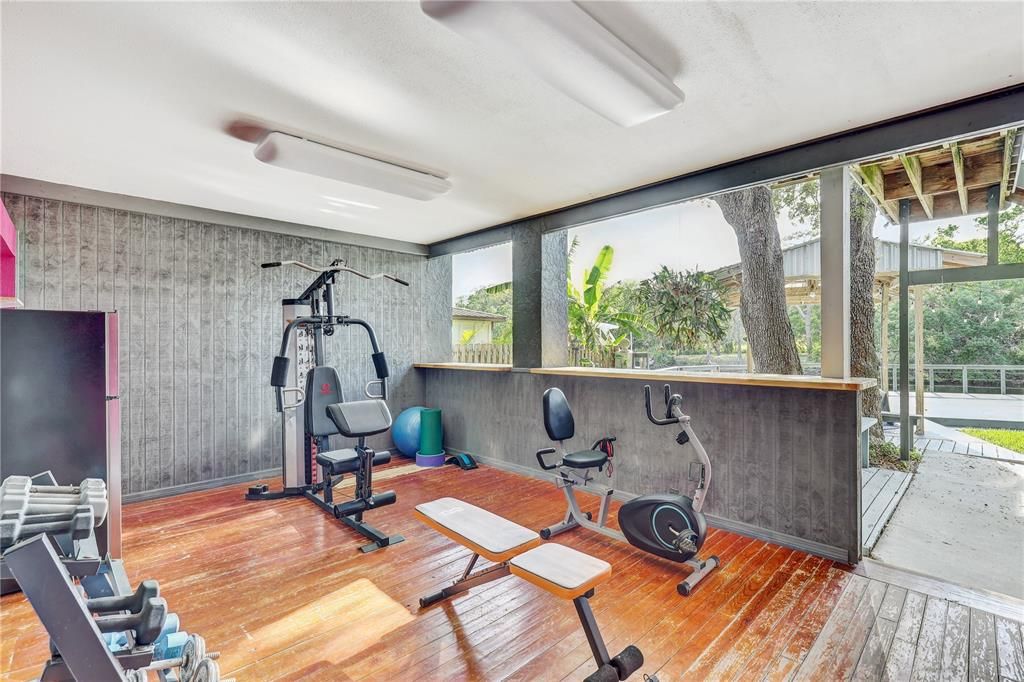 Active With Contract: $999,990 (3 beds, 3 baths, 2247 Square Feet)