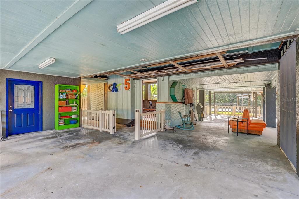 Active With Contract: $999,990 (3 beds, 3 baths, 2247 Square Feet)