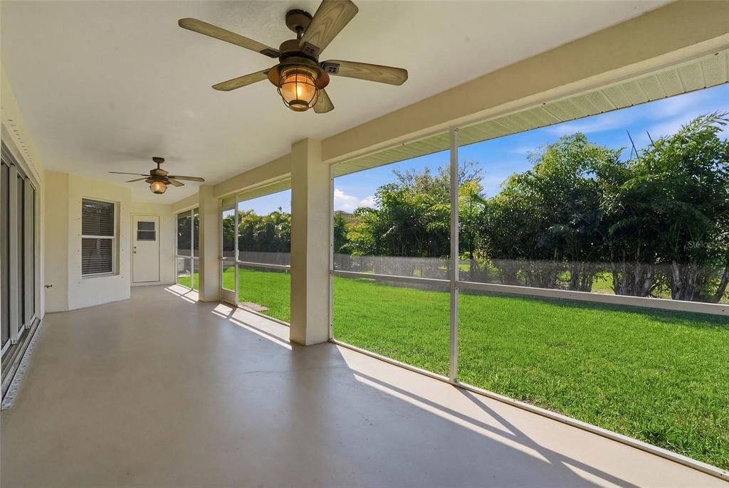 Activo con contrato: $329,900 (4 camas, 3 baños, 2118 Pies cuadrados)