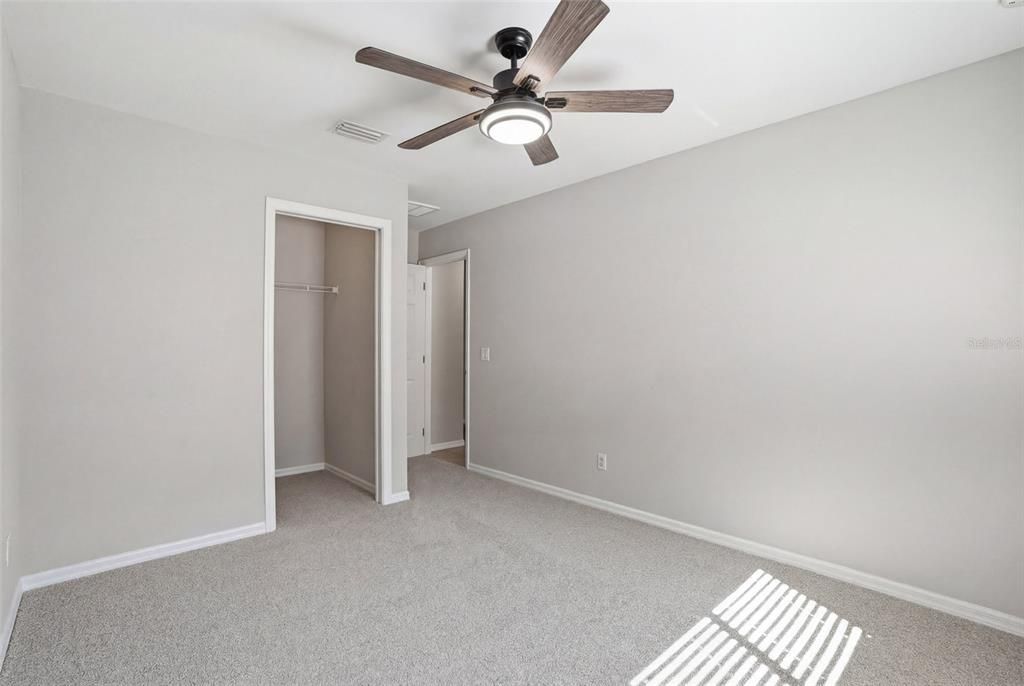 Activo con contrato: $329,900 (4 camas, 3 baños, 2118 Pies cuadrados)