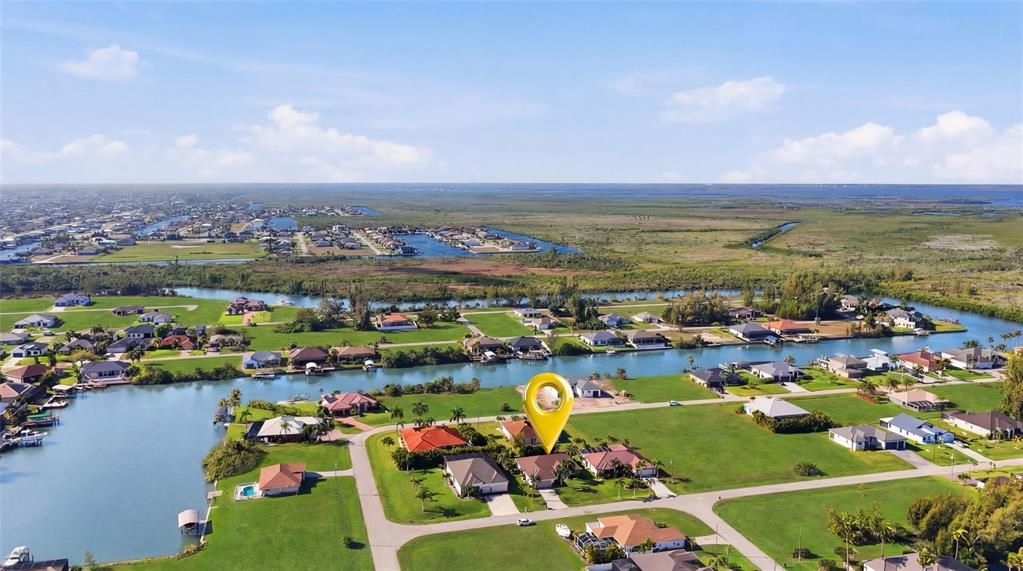 Activo con contrato: $329,900 (4 camas, 3 baños, 2118 Pies cuadrados)