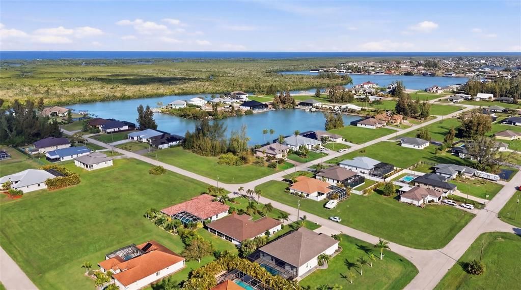 Activo con contrato: $329,900 (4 camas, 3 baños, 2118 Pies cuadrados)